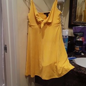 Rockabilly Yellow dress mid thigh